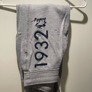 GILLY HICKS SKINNY FIT SWEATS SIZE XS FITS SMALL